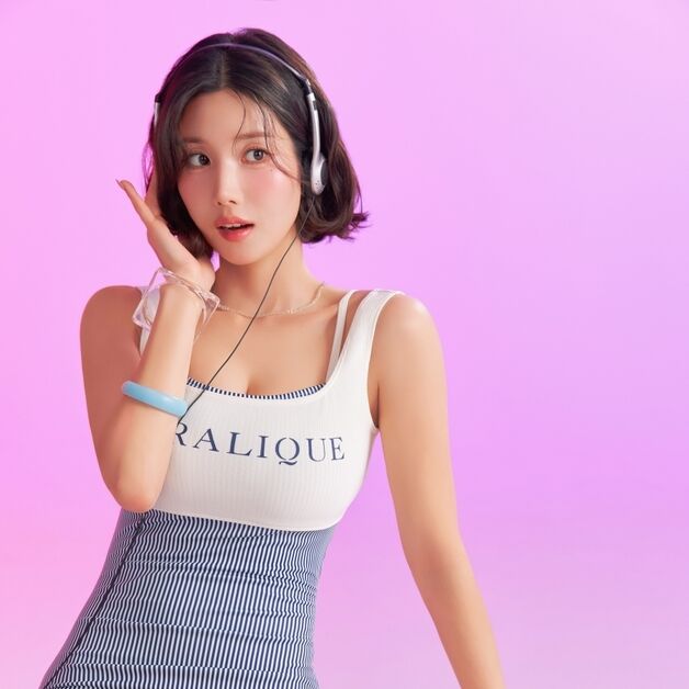권은비, '워터밤 여신'다운 핫한 수영복 자태…볼륨 몸매 [N화보]