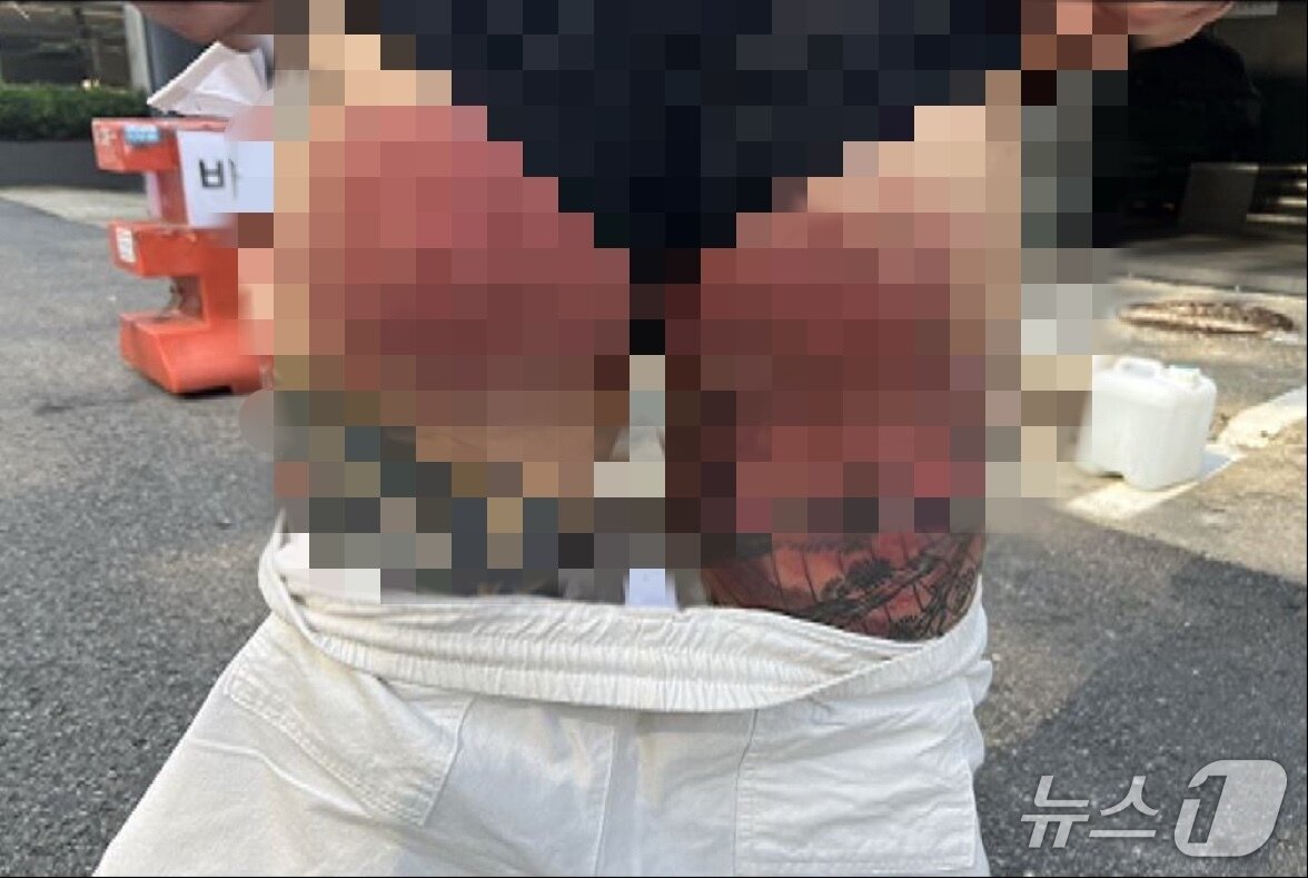 본문 이미지 - 부평식구파 &#39;빠따 폭행&#39; 범죄 모습.&#40;인천지검 제공. 재배포 및 DB금지&#41;2025.4.28/뉴스1