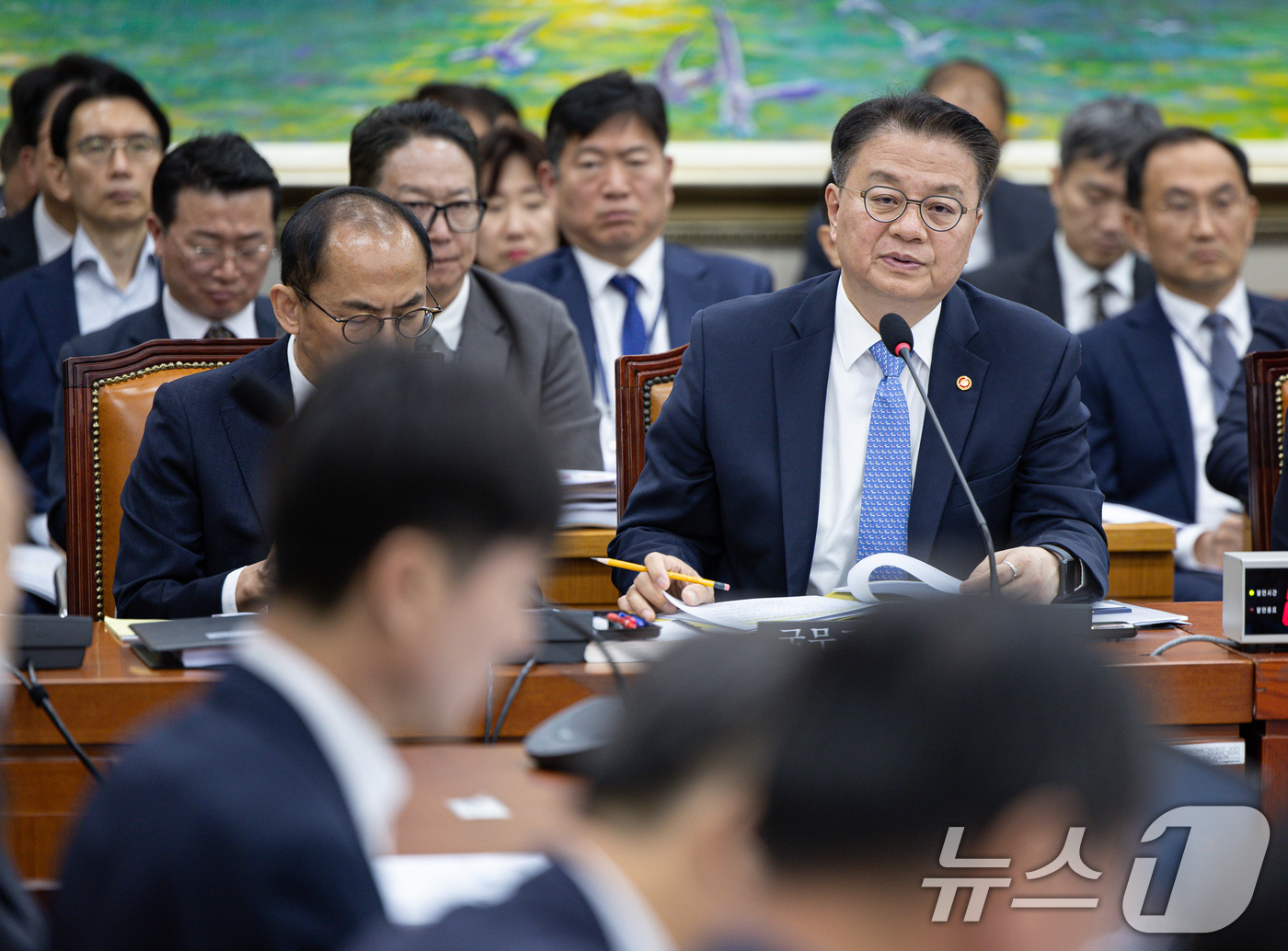 (서울=뉴스1) 이재명 기자 = 방기선 국무조정실장이 28일 오전 서울 여의도 국회에서 열린 제424회 국회(임시회) 정무위원회 제1차 전체회의에서 의원 질의에 답변하고 있다. 2 …