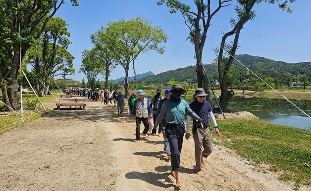 거창군, 창포원 맨발걷기 참가자 600명 모집