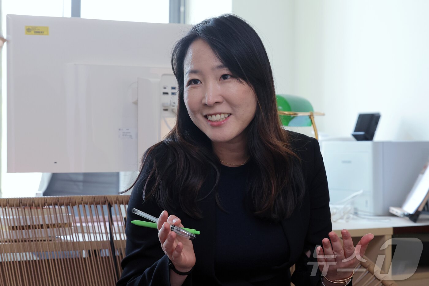 본문 이미지 - 고민희 이화여대 정치외교학과 교수는 &#34;도지사나 시장 경험을 하고 대선 후보로 출마하는 것이 합격의 지름길처럼 돼 있지만, 한국에서 지금까지 여성 광역단체장이 나온 적이 한 번도 없다&#34;고 지적했다. 2025.4.28/뉴스1 ⓒ News1 박정호 기자