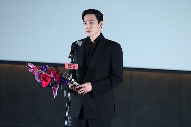 '대세' 노상현 '대도시의 사랑법'으로 또 수상