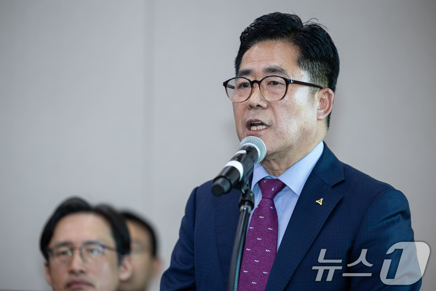 (서울=뉴스1) 이재명 기자 = 김규환 대한석탄공사 사장이 29일 오전 서울 여의도 제424회 국회(임시회) 산업통상자원중소벤처기업위원회 제3차 전체회의에서 강승규 국민의힘 의원의 …
