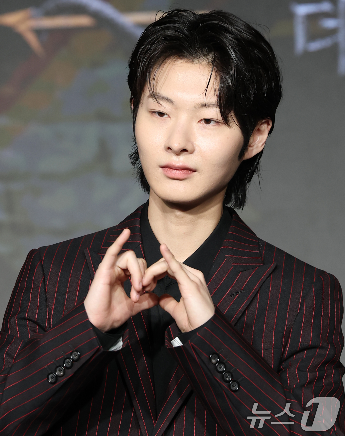 (서울=뉴스1) 권현진 기자 = 모델 최현준이 29일 서울 마포구 호텔 나루 서울 엠갤러리에서 열린 넷플릭스 ‘데블스 플랜: 데스룸’ 제작발표회에 참석해 포즈를 취하고 있다.‘데블 …