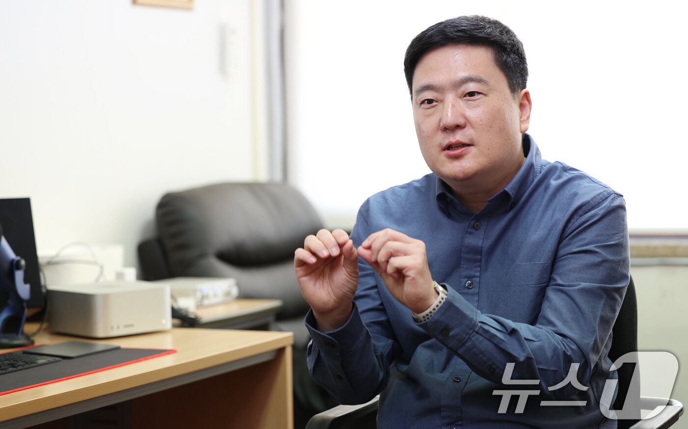 본문 이미지 - 김태봉 아주대학교 경제학과 교수는 "수도권 집중과 이로 인한 높은 부동산 가격이 저출생을 비롯한 많은 사회문제의 가장 큰 원인이다. 수도권 집중을 해소해야 한다"고 밝혔다. ⓒ News1 김명섭 기자