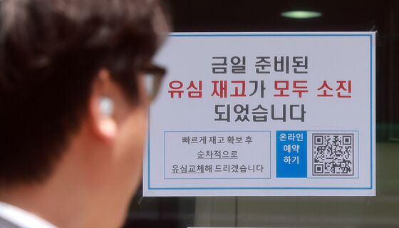 SKT 유심 현장 교체 한계…유심포맷 대안될 수 있을까