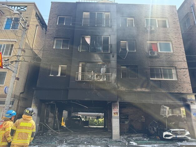 전주 효자동 빌라 불 낸 30대 여성 구속…전신화상 40대 끝내 숨져