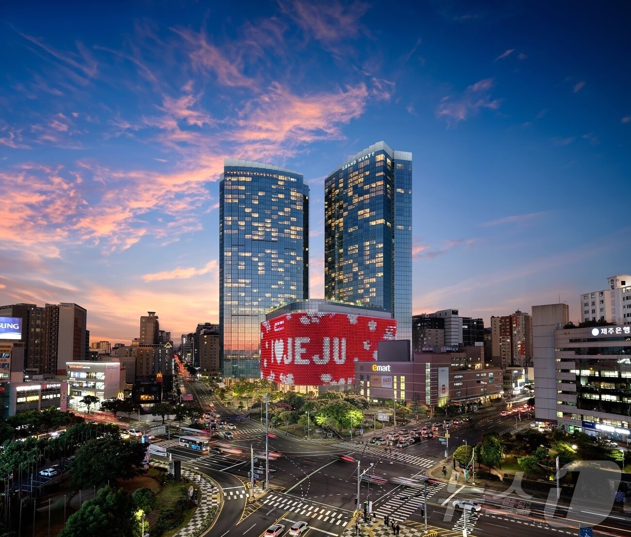 본문 이미지 - 제주 드림타워 복합리조트 전경.&#40;롯데관광개발 제공, 재판매 및 DB 금지&#41; ⓒ News1 오미란 기자