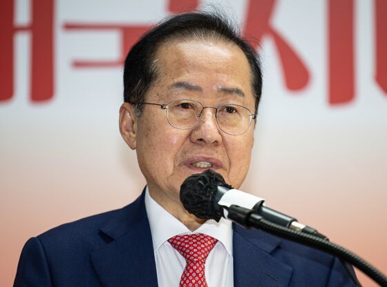 '정계은퇴' 홍준표 "시장통서 만날 수 있는 일개 시민으로 남았으면"