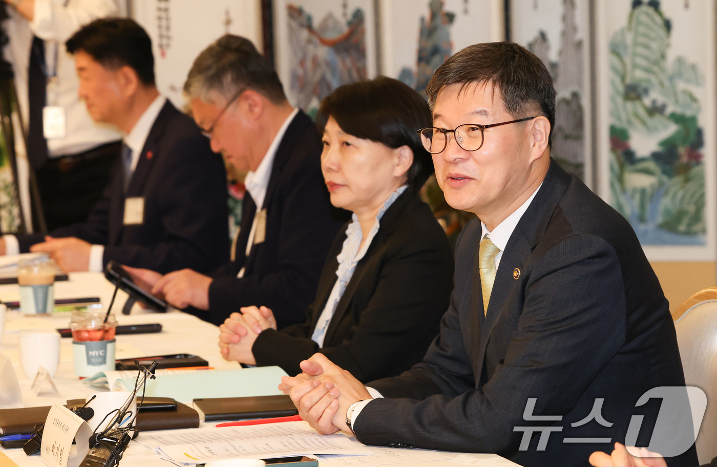 (서울=뉴스1) 허경 기자 = 이기일 보건복지부 제1차관이 29일 서울 종로구 정부서울청사에서 열린 제2차 장기요양위원회 회의에서 모두발언을 하고 있다. 2025.4.29/뉴스1