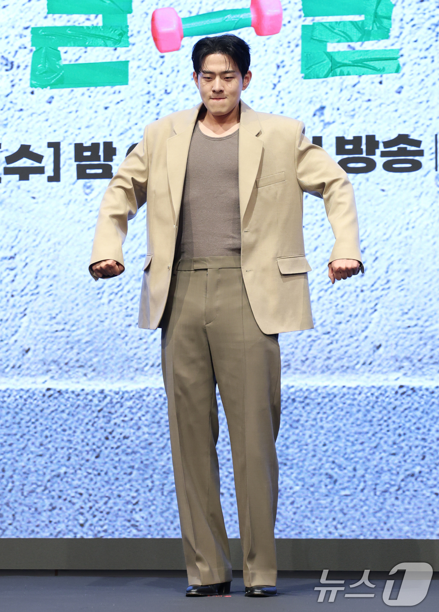 (서울=뉴스1) 권현진 기자 = 배우 이승우가 29일 오후 서울 구로구 신도림 디큐브시티 더 세인트에서 열린 KBS 2TV 새 수목드라마 '24시 헬스클럽' 제작발표회에 참석해 포 …