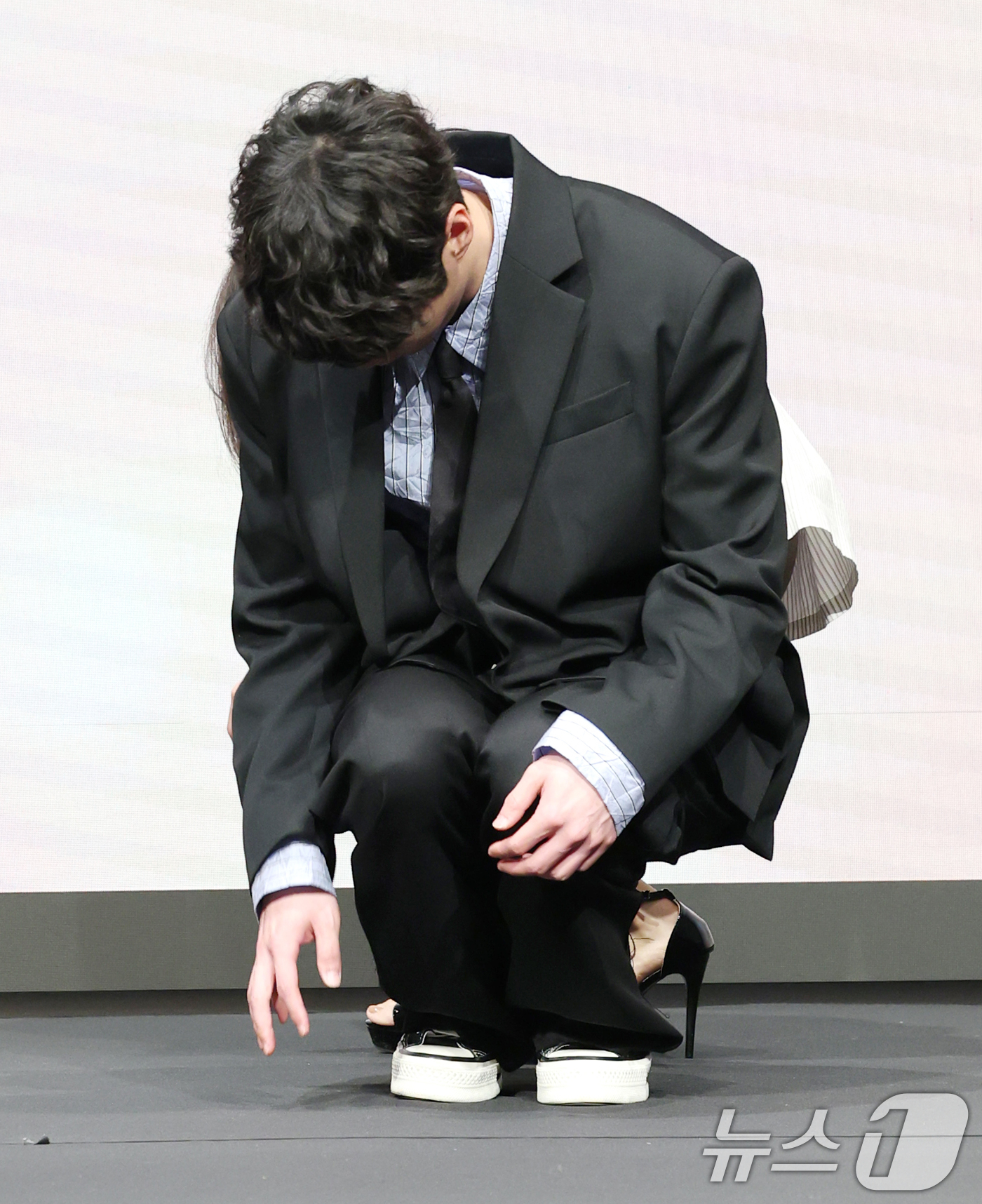 (서울=뉴스1) 권현진 기자 = 배우 이준영(앞)이 29일 오후 서울 구로구 신도림 디큐브시티 더 세인트에서 열린 KBS 2TV 새 수목드라마 '24시 헬스클럽' 제작발표회에 참석 …