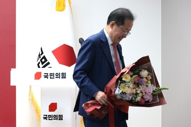 마지막 문마저 닫은 홍준표…소통채널 접고 시민의 한 사람으로