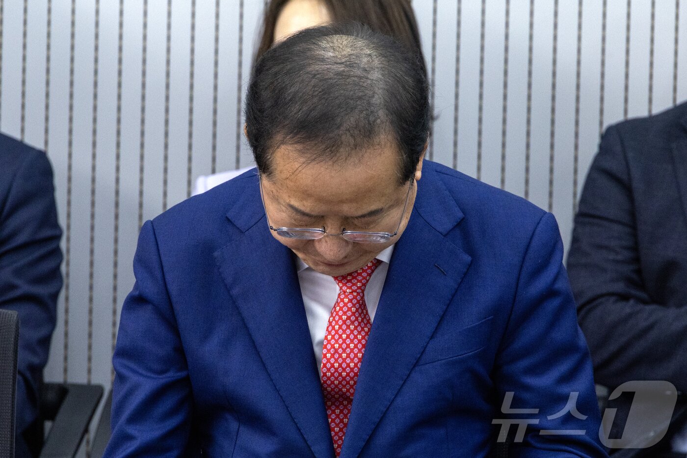 본문 이미지 - 홍준표 국민의힘 대선 경선 후보가 29일 서울 여의도 국민의힘 당사에서 열린 제21대 대통령 후보자 국민의힘 3차 경선 진출자 발표 행사에 자리하고 있다. 2025.4.29/뉴스1 ⓒ News1 국회사진취재단