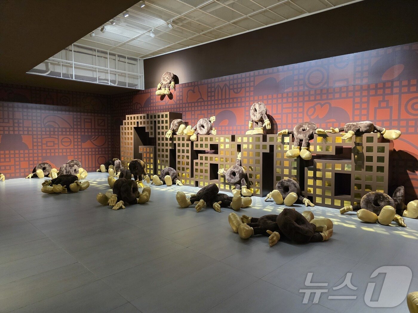 본문 이미지 - 가나초콜릿 출시 50주년을 맞아 특별전시회 아뜰리에 가나를 진행한다. 롯데웰푸드는 29일 미디어 사전 공개 행사를 진행했다. ⓒ News1 이형진 기자