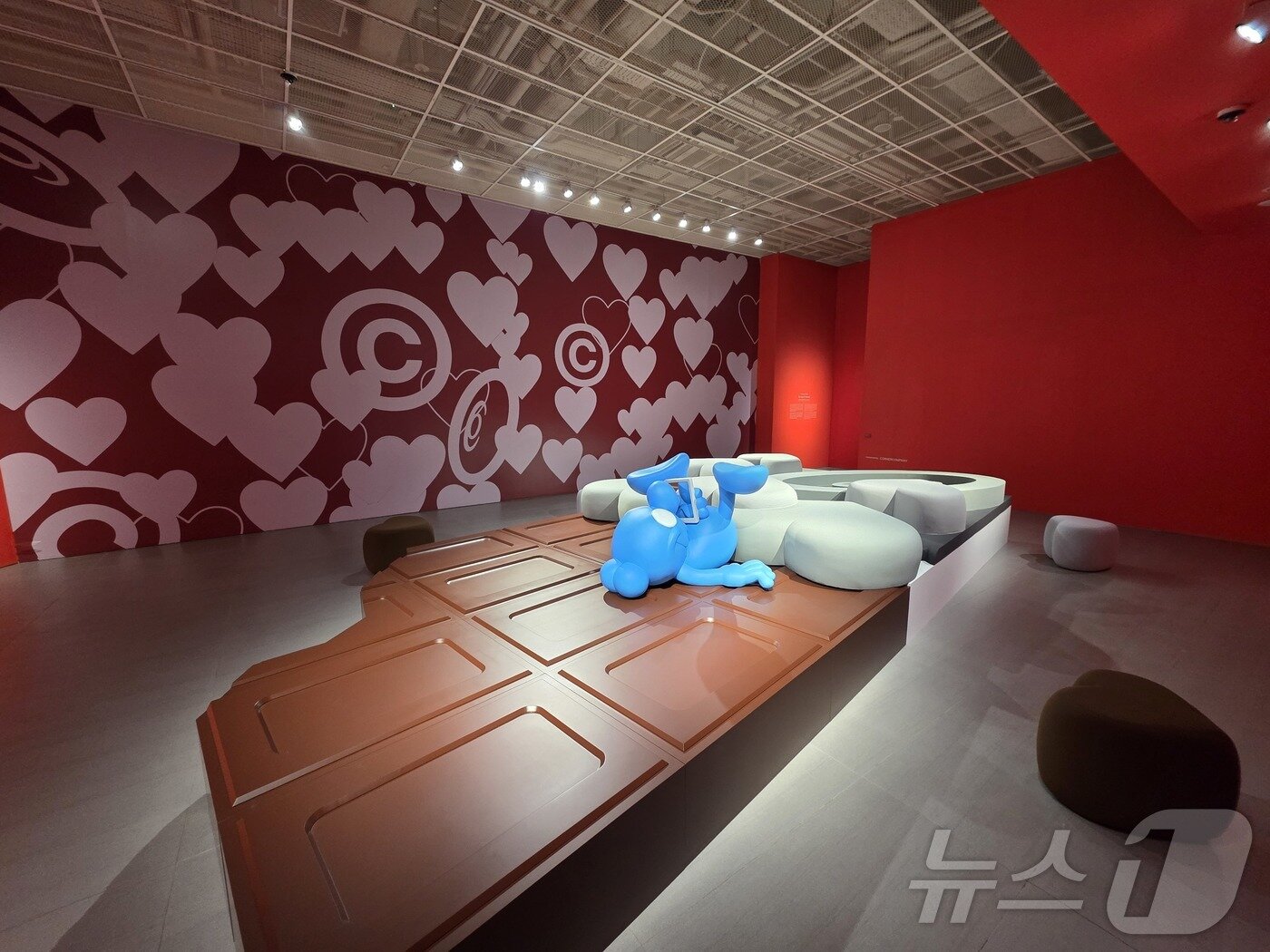 본문 이미지 - 가나초콜릿 출시 50주년을 맞아 특별전시회 아뜰리에 가나를 진행한다. 롯데웰푸드는 29일 미디어 사전 공개 행사를 진행했다. ⓒ News1 이형진 기자