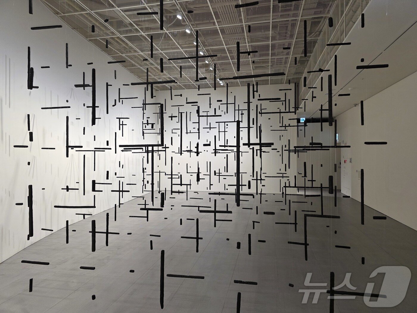 본문 이미지 - 가나초콜릿 출시 50주년을 맞아 특별전시회 아뜰리에 가나를 진행한다. 롯데웰푸드는 29일 미디어 사전 공개 행사를 진행했다. ⓒ News1 이형진 기자