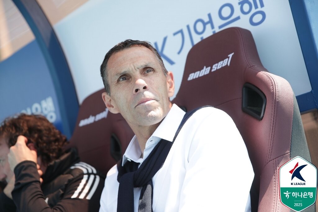 본문 이미지 - 전북현대의 상승세를 이끌고 있는 거스 포옛 감독&#40;한국프로축구연맹 제공&#41;