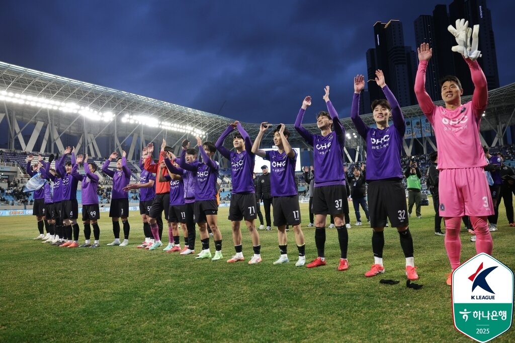 본문 이미지 -  대구 원정에서 승리를 거둔 안양(한국프로축구연맹 제공)