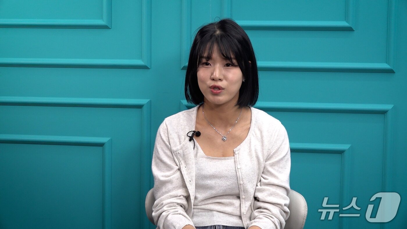 본문 이미지 - 박지원씨가 뉴스1과의 인터뷰에서 답하고 있다.