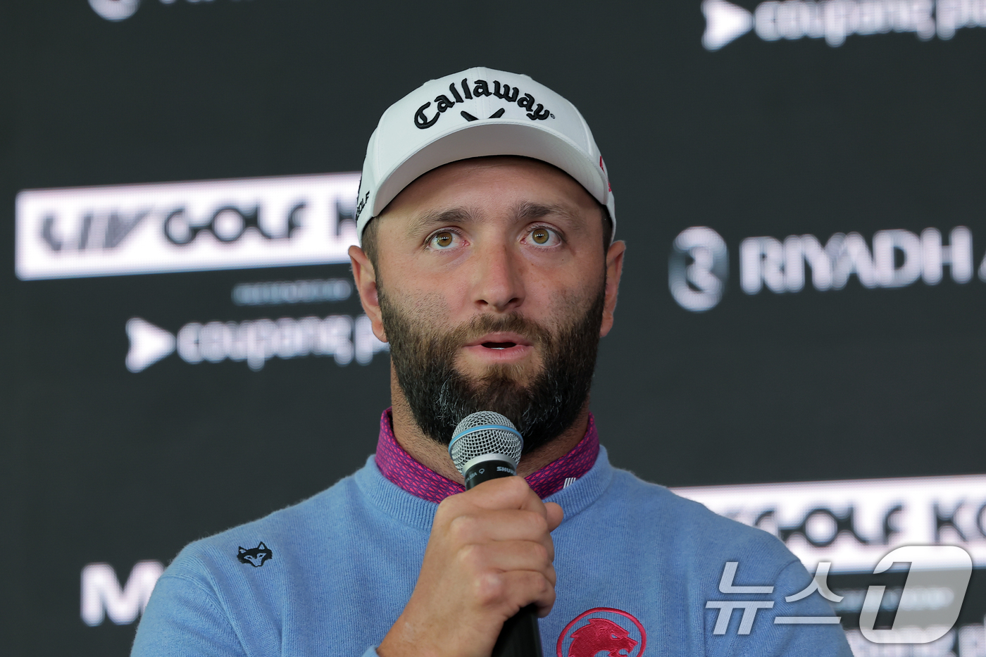 (인천=뉴스1) 박정호 기자 = 리브 골프 코리아에 나서는 레기온 13의 존 람이 30일 오전 인천 연수구 잭니클라우스 골프클럽 미디어센터에서 기자회견을 하고 있다.지난 2022년 …