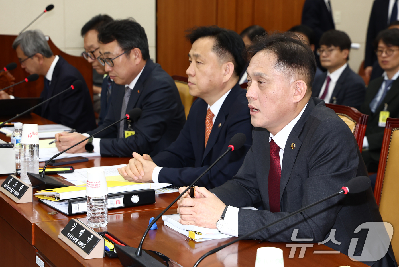 (서울=뉴스1) 김민지 기자 = 김태규 방송통신위원회 부위원장이 30일 오전 서울 여의도 국회 과학기술정보방송통신위원회에서 열린 YTN 등 방송·통신 분야 청문회에서 의원 질의에 …