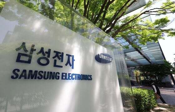 '미국 관세 합의' 외국인 돌아오자…삼성전자 5%대 급등 마감[핫종목]