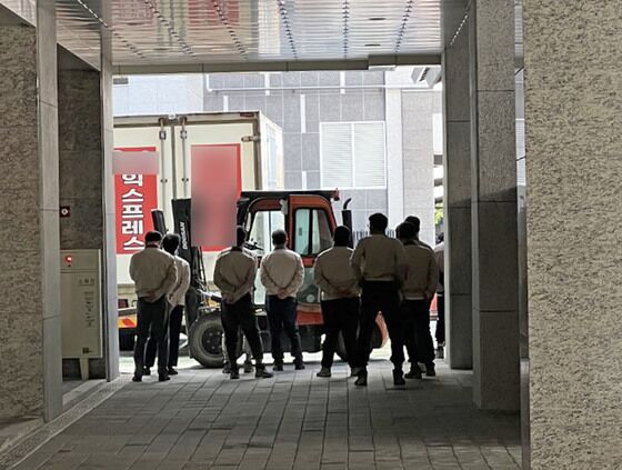 한밤중 '빵빵빵'…시공사 입구 길막에 잠 못드는 광주 아파트(종합)