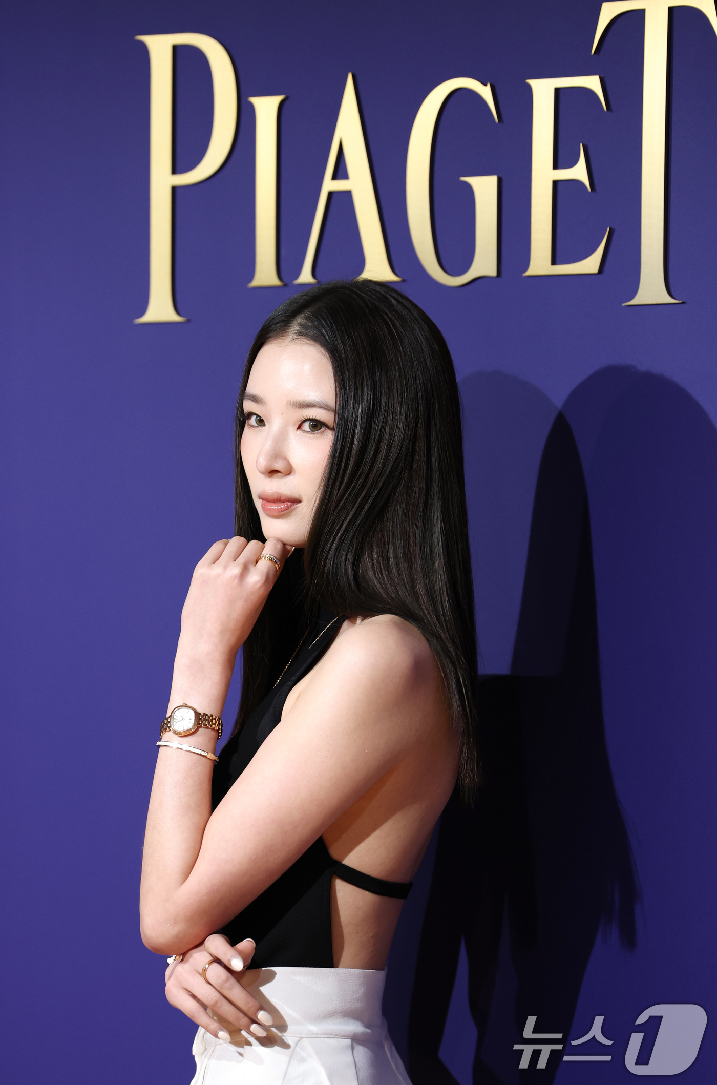 (서울=뉴스1) 권현진 기자 = 모델 아이린이 30일 오후 서울 용산구 이태원로 에서 진행된 스위스 워치 메이커 피아제 식스티 론칭 기념행사에 참석해 포즈를 취하고 있다. 2025 …