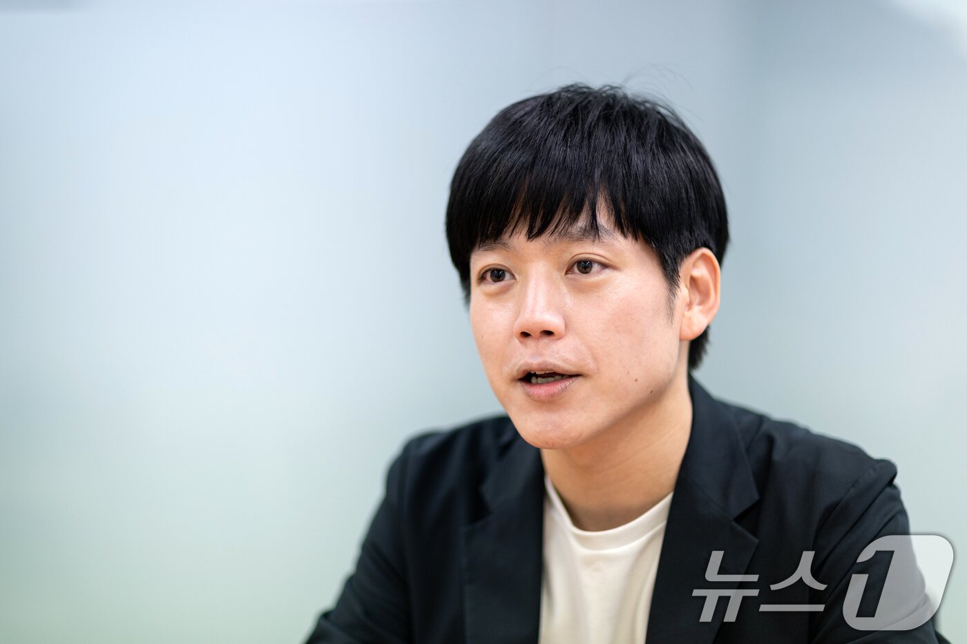 본문 이미지 - 이동수 청년정치크루 대표는 &#34;단순히 특정 후보가 싫어서 다른 후보에게 투표하는 것은 지양해야 한다. 이런 투표 방식은 갈등의 정치를 심화해 현재 상황을 낳았다&#34;고 진단했다. 2025.4.30/뉴스1 ⓒ News1 이승배 기자