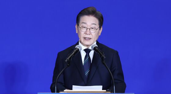 중앙선거대책위 출범식서 연설하는 이재명 후보