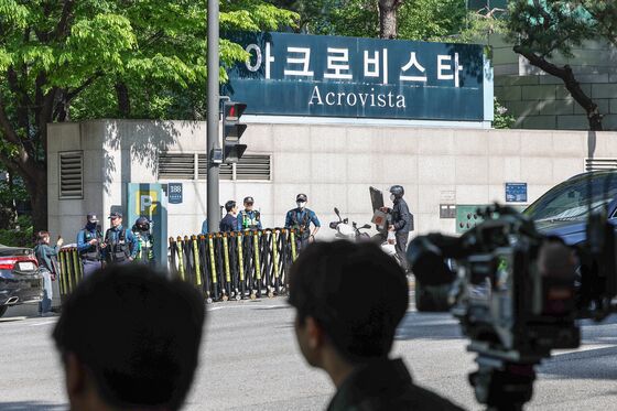 尹사저 첫 압수수색 6시간만 종료…참고인 김여사 휴대폰 확보(종합4보)