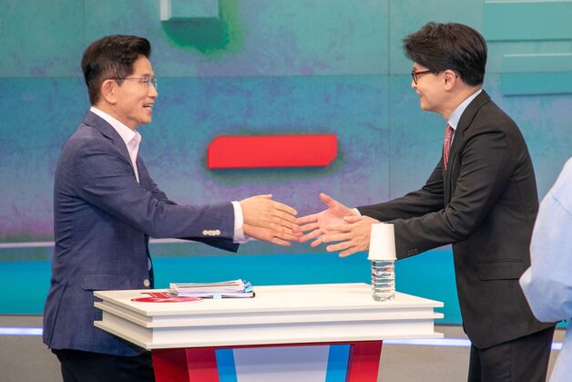 블라인드 청년정책 한동훈 판정승…LTV 규제완화에 2030 '몰표'