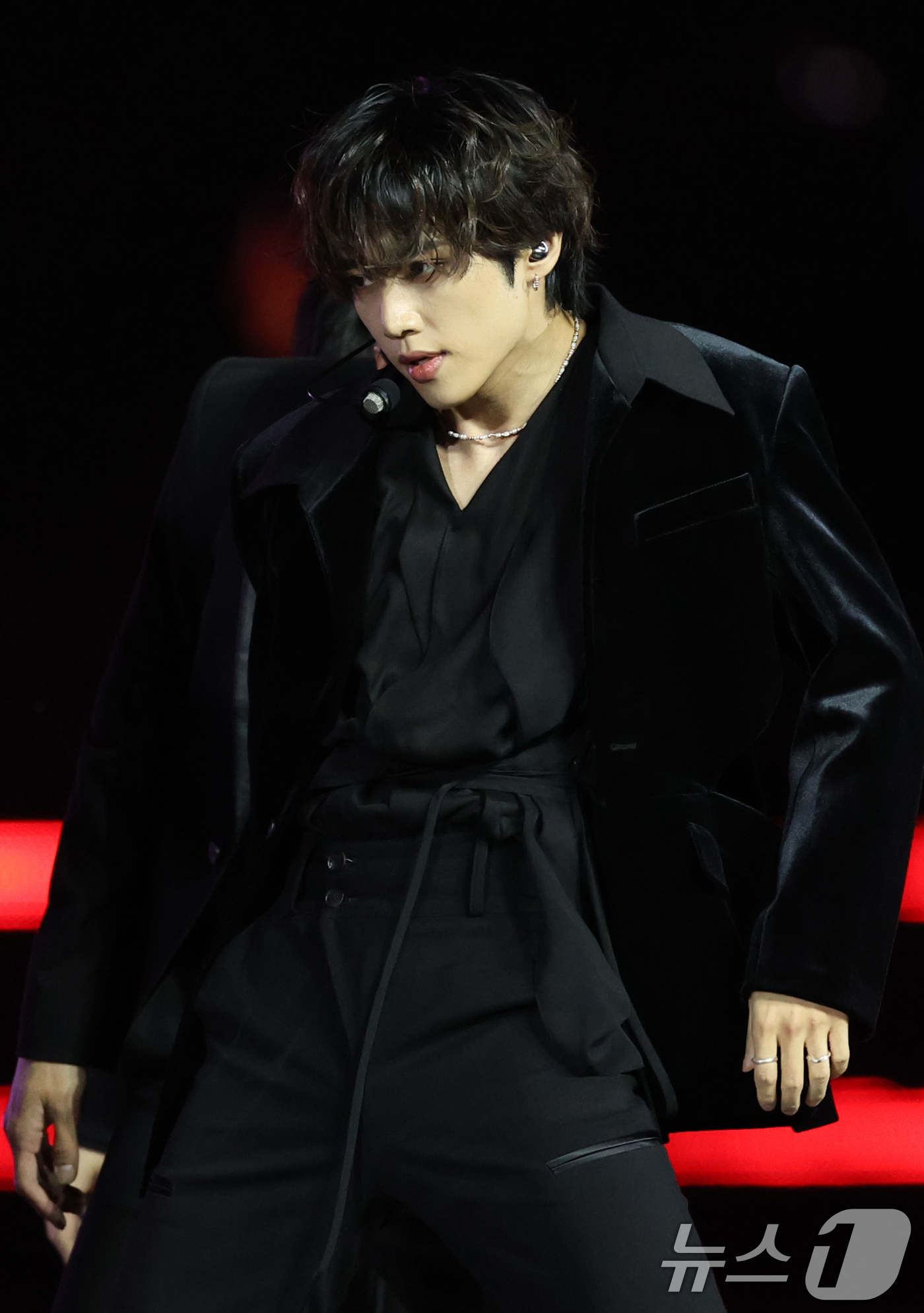 (서울=뉴스1) 권현진 기자 = 더보이즈 선우가 30일 서울 마포구 상암 월드컵경기장에서 열린 ‘서울스프링페스타 WONDER SHOW’에 출연해 화려한 무대를 선보이고 있다. 20 …