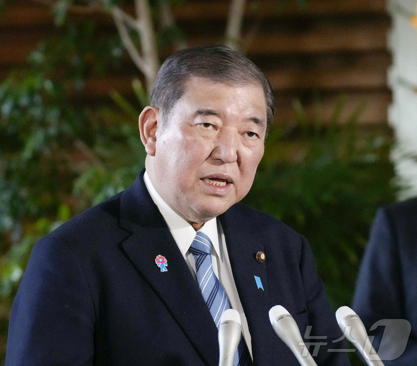 (도쿄 로이터=뉴스1) 우동명 기자 = 이시바 시게루 일본 총리가 3일(현지시간) 도쿄에서 도널드 트럼프 미국 대통령의 상호관세 발표와 관련해 취재진을 만나 “트럼프 대통령과 만나 …