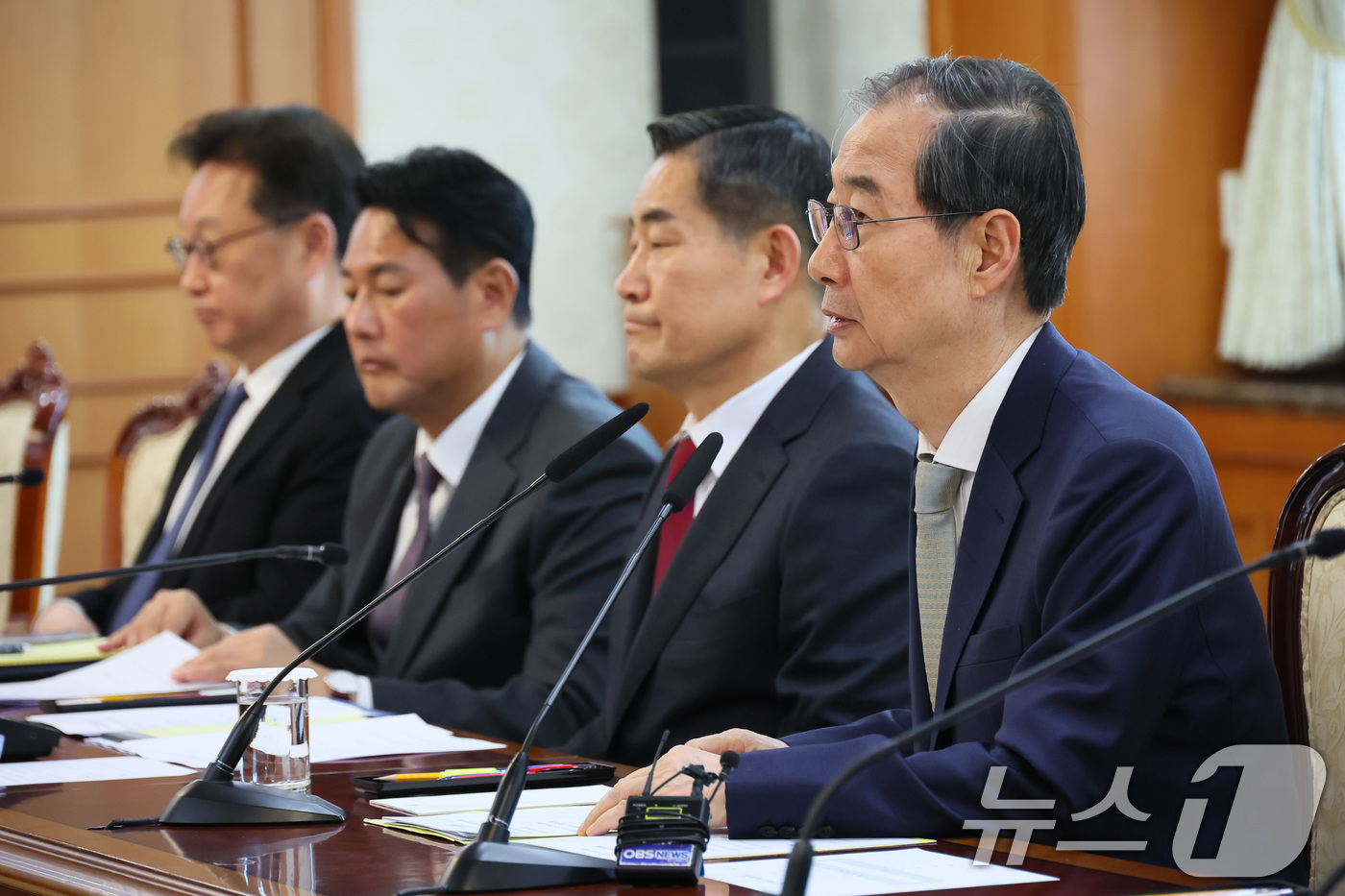 (서울=뉴스1) 임세영 기자 = 한덕수 대통령 권한대행 국무총리가 4일 서울 종로구 정부서울청사에서 열린 긴급 국가안전보장회의(NSC) 전체회의에서 발언을 하고 있다. (총리실 제 …