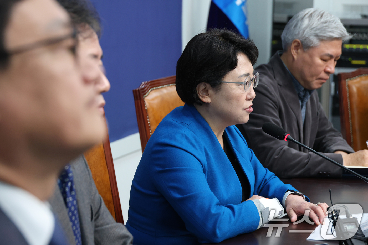 (서울=뉴스1) 이광호 기자 = 김선민 조국혁신당 대표 권한대행이 6일 오전 서울 여의도 국회에서 오픈 프라이머리 등 대선 관련 기자간담회를 하고 있다. 2025.4.6/뉴스1