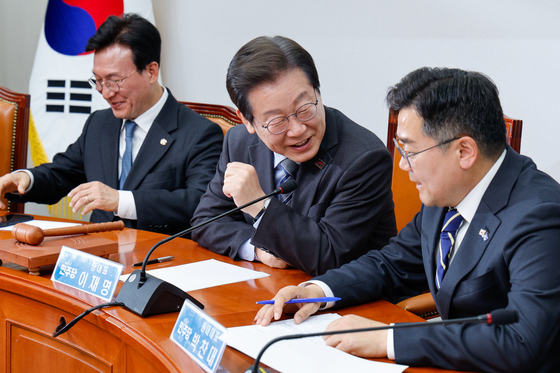 李대통령, 박찬대 前 원내대표단과 만찬…박찬대 "시장합니다"(종합)