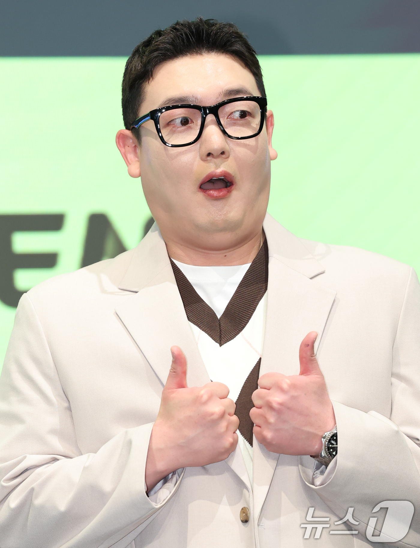 (서울=뉴스1) 권현진 기자 = 배우 김민호가 7일 서울 신도림동 디큐브시티 더 세인트에서 진행된 지니TV 오리지널 '신병3' 제작발표회에 참석해 포즈를 취하고 있다.'신병3'는 …