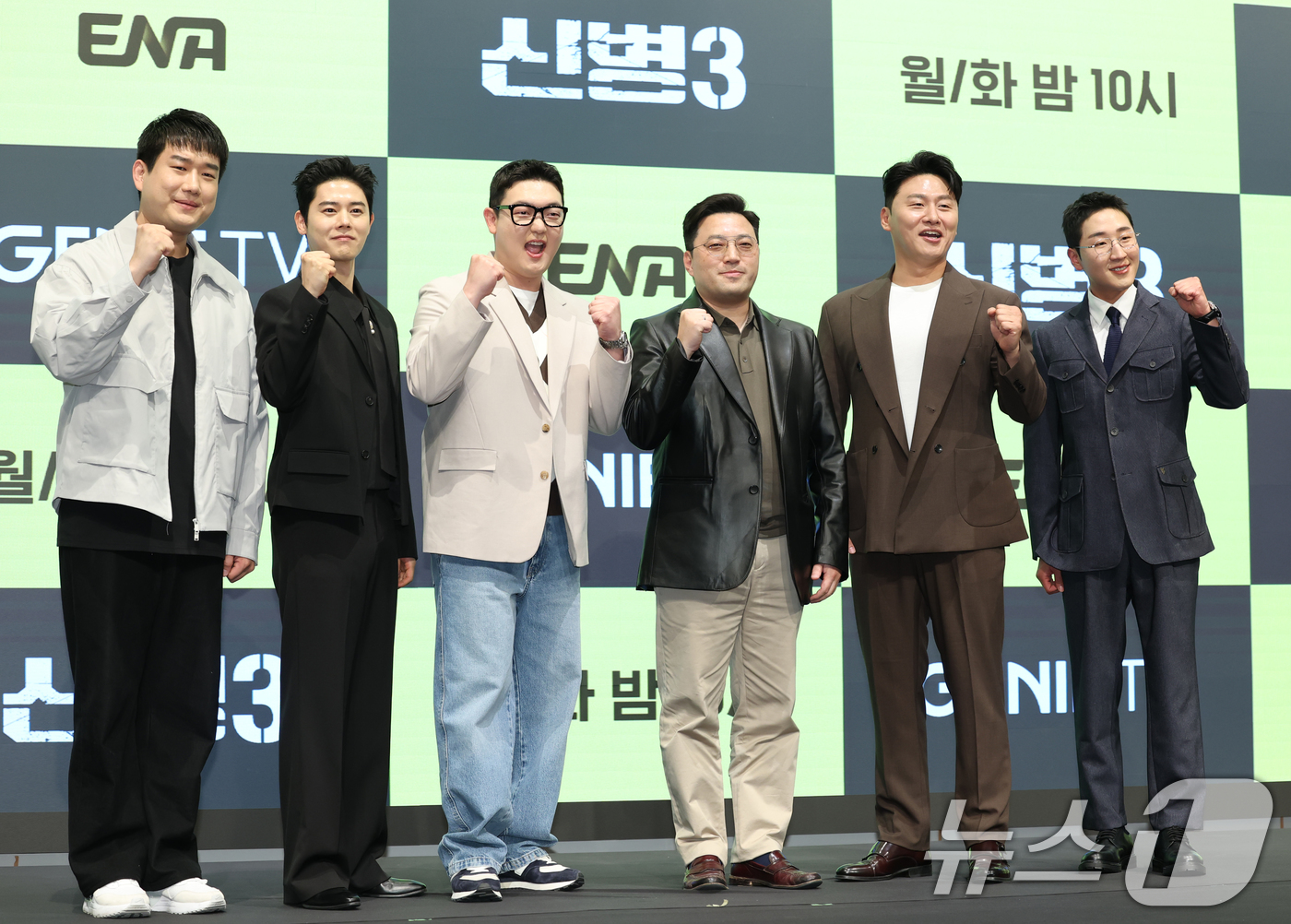 (서울=뉴스1) 권현진 기자 = 배우 남태우(왼쪽부터)와 김동준, 김민호, 민진기 감독, 오대환, 김현규가 7일 서울 신도림동 디큐브시티 더 세인트에서 진행된 지니TV 오리지널 ' …