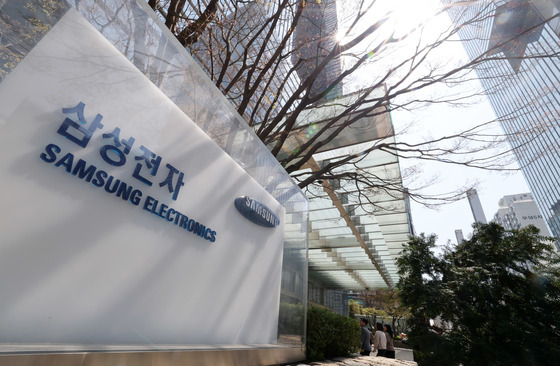 진격의 삼성전자, 올해 시총 375조 증가…"개미 수익률 50%"[종목현미경]