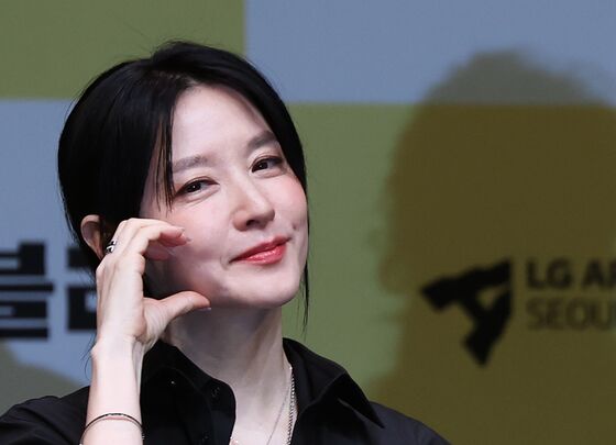 "이영애, 김건희 여사와 관련 있다" 주장 유튜버 벌금 700만원