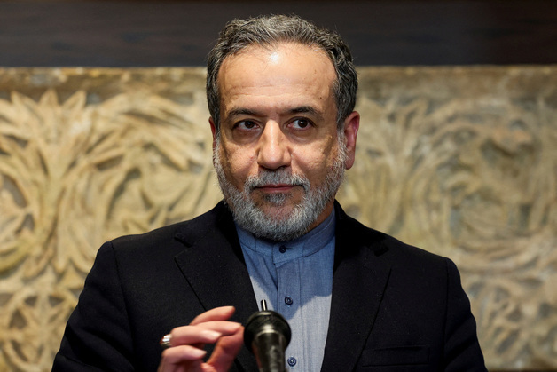 이란 외무 "국내에 신고되지 않은 우라늄 농축 시설 없어"