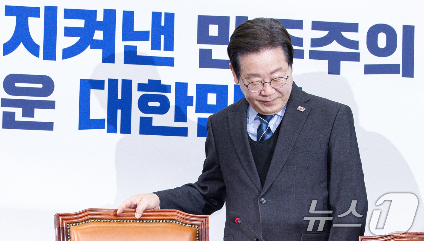 본문 이미지 - 이재명 더불어민주당 대표가 9일 오전 서울 여의도 국회에서 열린 최고위원회의에 참석하고 있다. 2025.4.9/뉴스1 ⓒ News1 이재명 기자