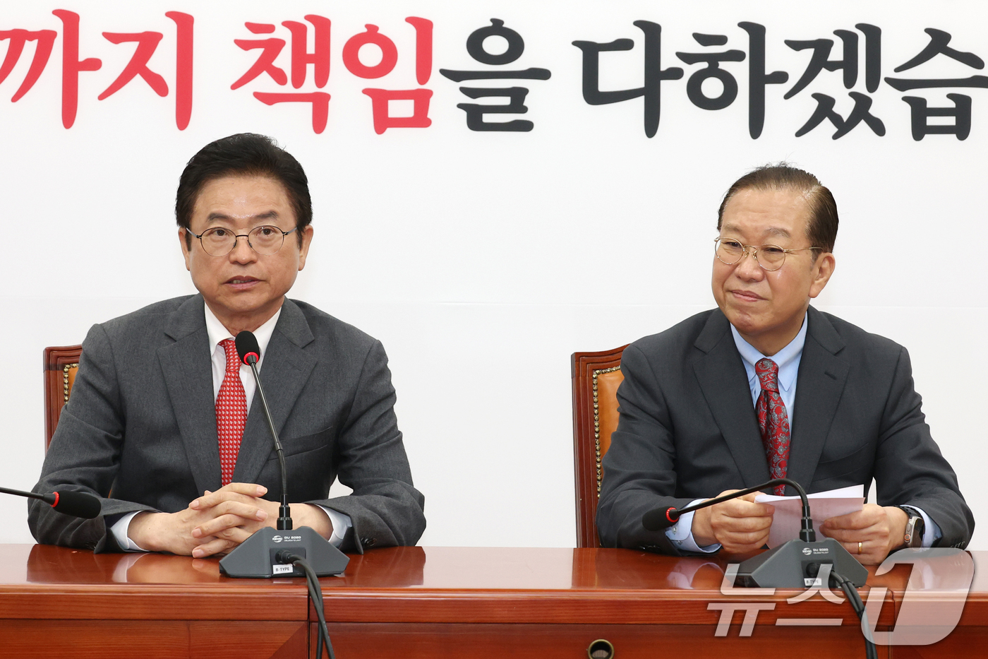 (서울=뉴스1) 이광호 기자 = 이철우 경북도지사가 9일 오후 서울 여의도 국회에서 가진 권영세 국민의힘 비상대책위원장과의 면담에서 발언하고 있다. 2025.4.9/뉴스1