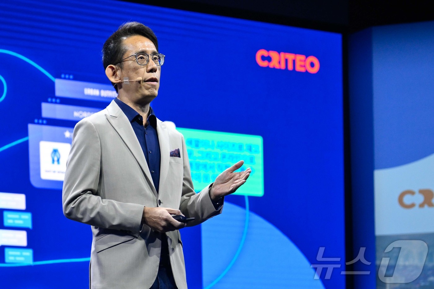 (서울=뉴스1) = 지난 8일 서울 여의도 콘래드 호텔에서 열린 ‘크리테오 커머스 포럼 2025’에서 쯔웨이 로(Szi-Wei Lo) 크리테오 아태지역 총괄이 국내 시장의 중요성을 …