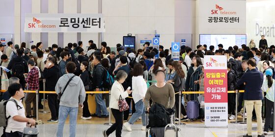 SKT, '유심 보호서비스' 가입 1318만명 돌파…고객 절반 이상