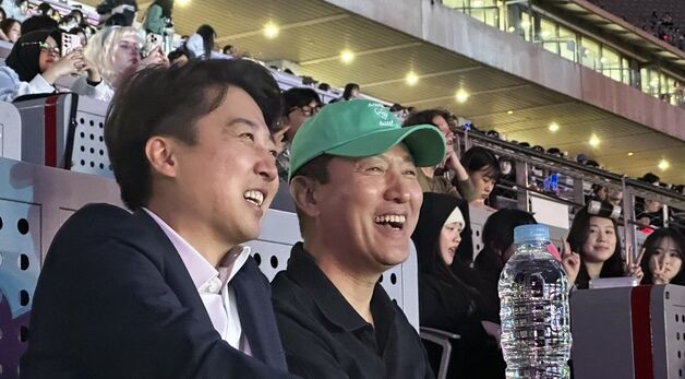 서울스프링페스타 개막식 관람하는 오세훈·이준석