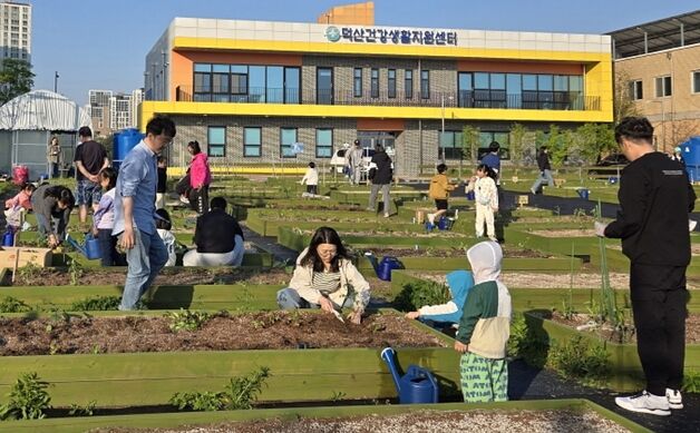진천군, 도심 속 유휴부지에 '꿈틀꿈틀 어린이 텃밭학교' 운영