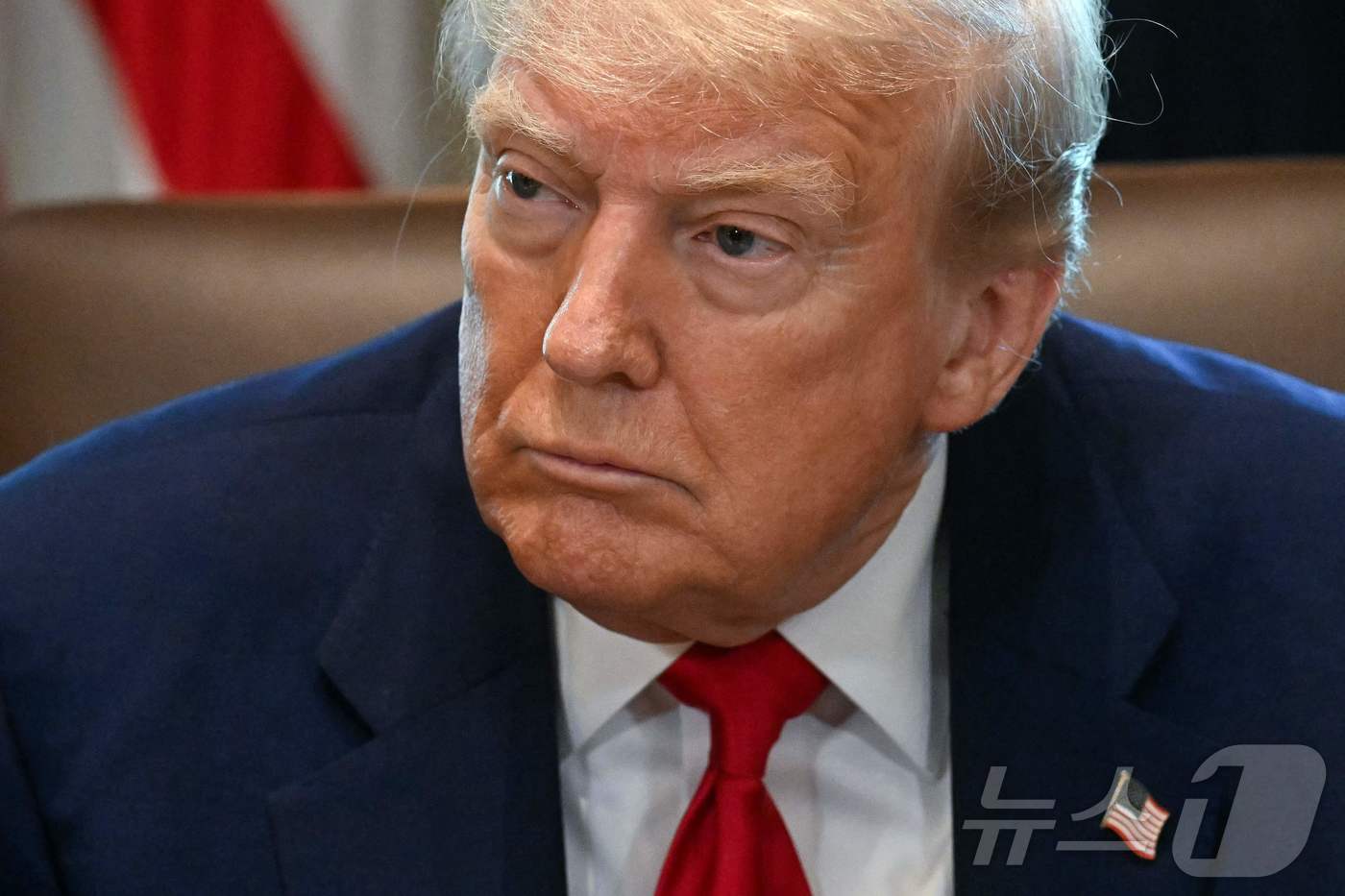 (워싱턴 AFP=뉴스1) 우동명 기자 = 도널드 트럼프 미국 대통령이 30일(현지시간) 워싱턴 백악관에서 열린 각료회의서 "마크 카니 캐나다 총리가 전화를 걸어와 '합의를 하자'고 …